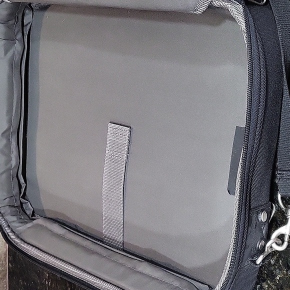 Samsonite Black Canvas Laptop Computer Briefcase Bag w/ Shoulder Strap - 16" - Picture 9 of 11